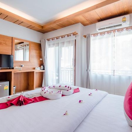 Lanta Ray Bay Hotel 란타섬 외부 사진